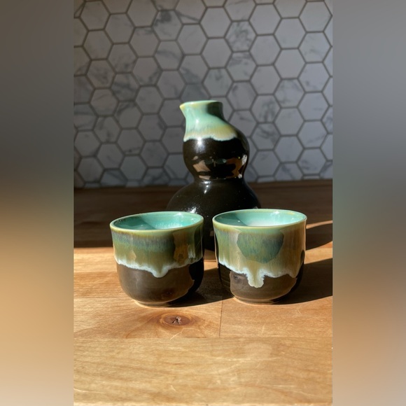 Ceramic Sake Set - Picture 6 of 6